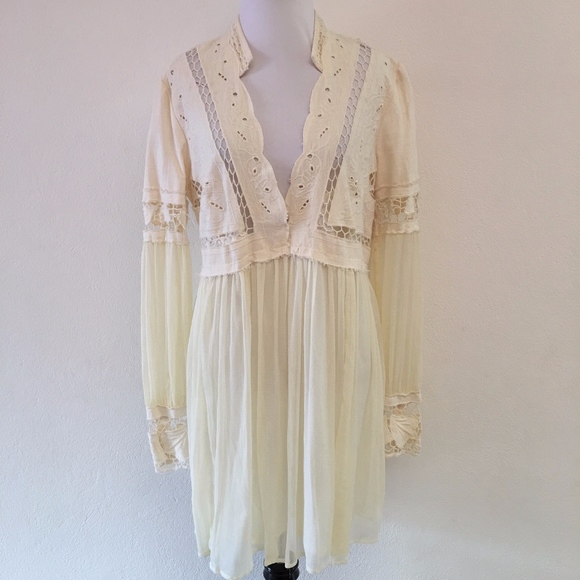 Free People Dresses & Skirts - Free People Long Sleeve Cream Dress Size 12